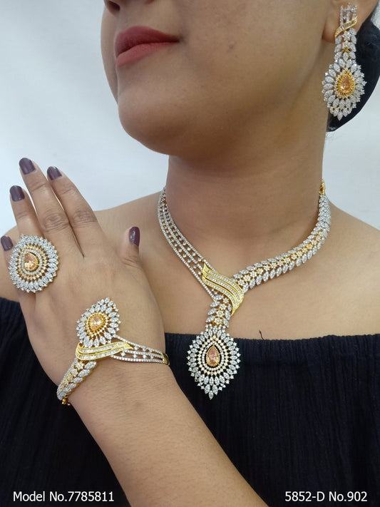 Amazing Traditional Jewelry Set