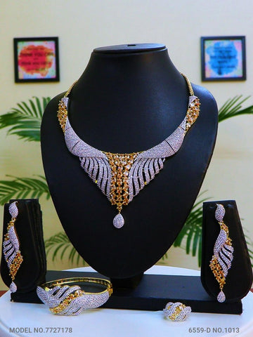 Amazing Traditional Jewelry Set