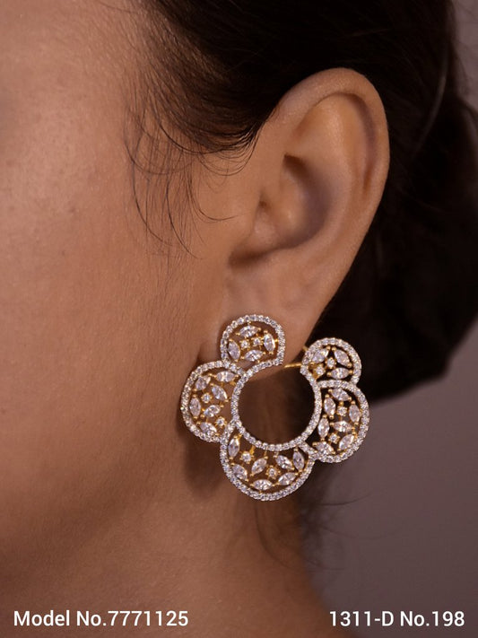 Zircon Earrings can be a Gift